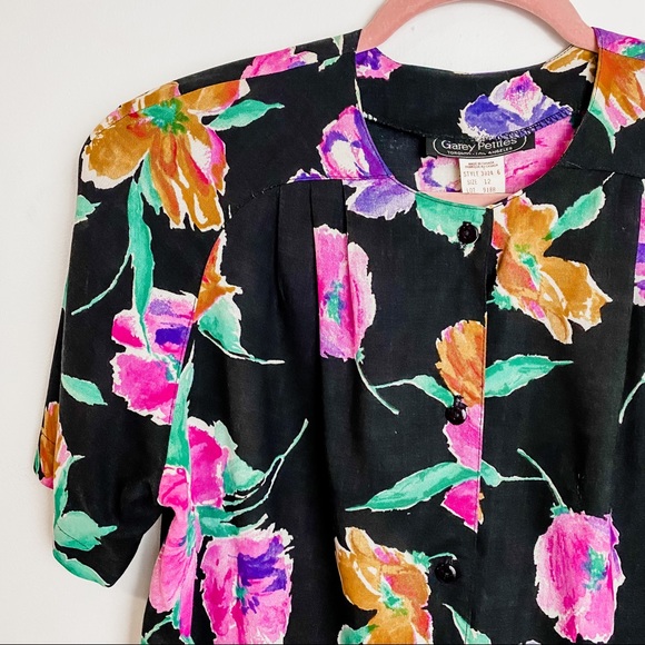 Vintage 80s short sleeved rayon blouse